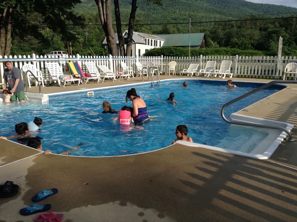 The Villager Motel Bartlett Εξωτερικό φωτογραφία